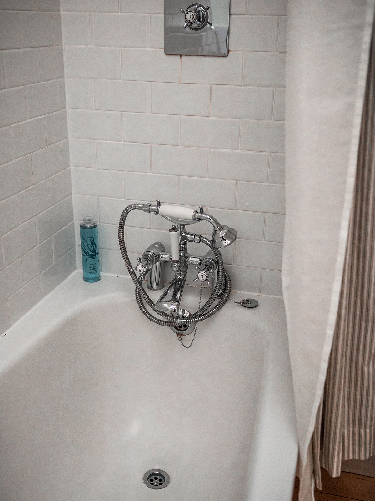 airbnb edinburgh review