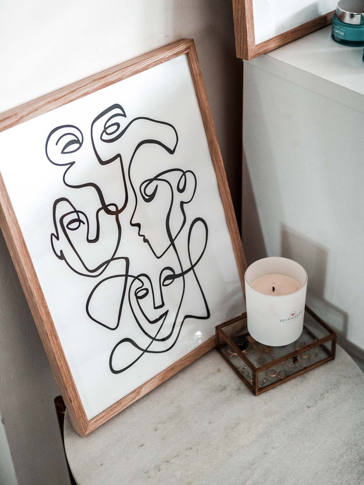 Decorating A Small Bedroom