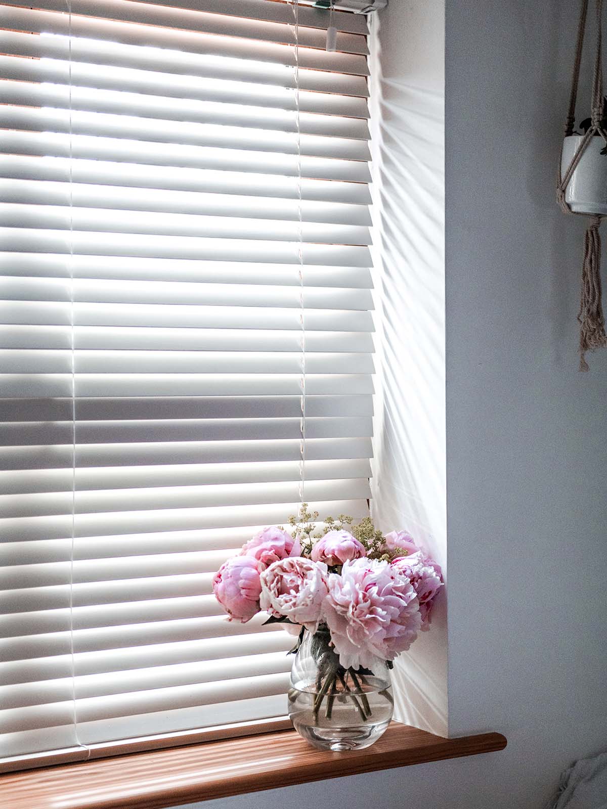 Decorating A Small Bedroom