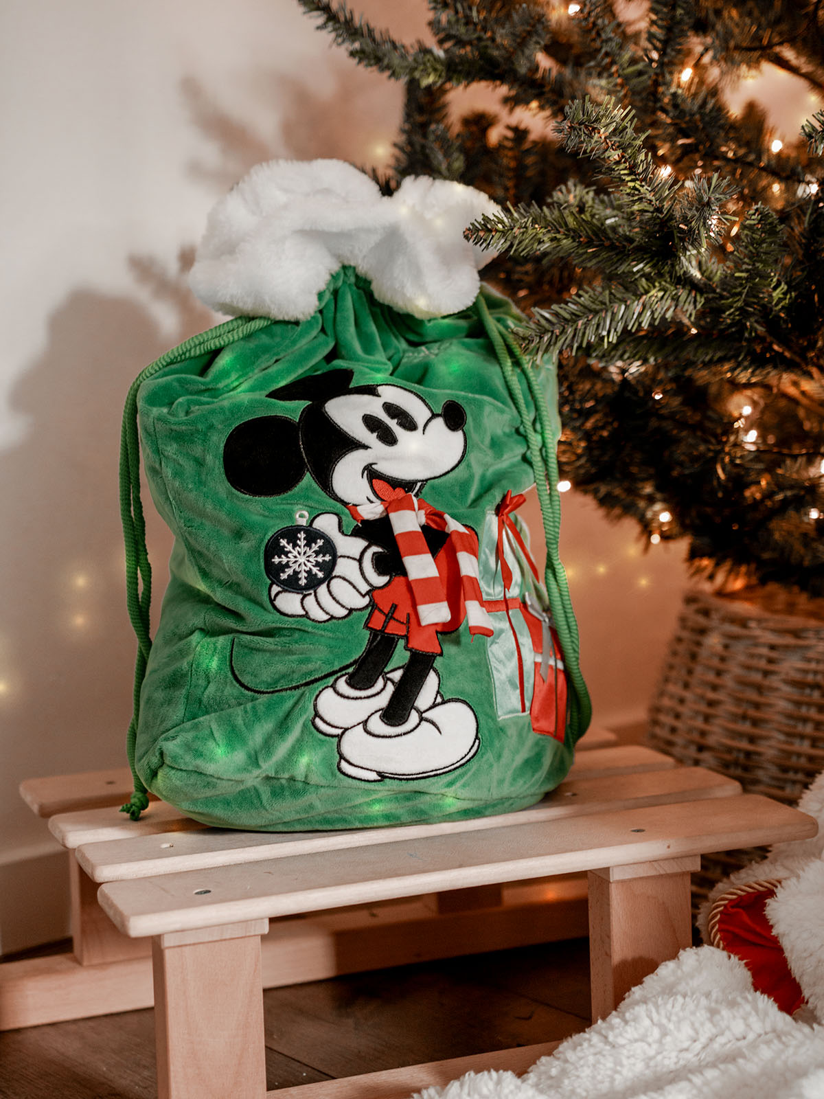 Christmas With Disney.