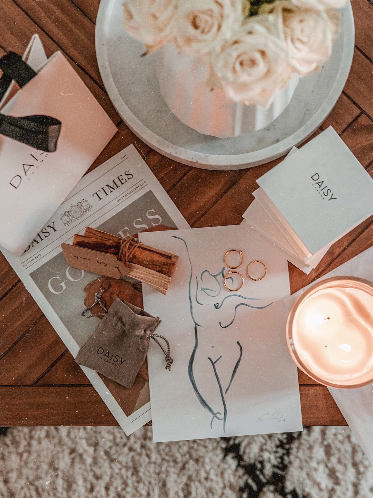 dainty jewellery favourites daisy rings necklaces gold pretty jewellery pieces