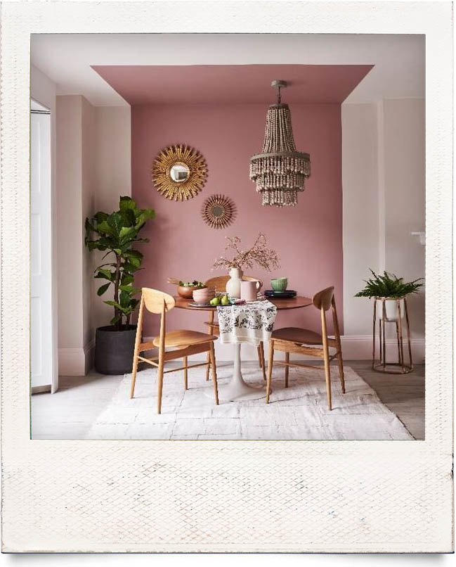 colour-blocking faux fireplace and window mirror fresh flowers contrast tones living room inspiration inspo home design interior trends