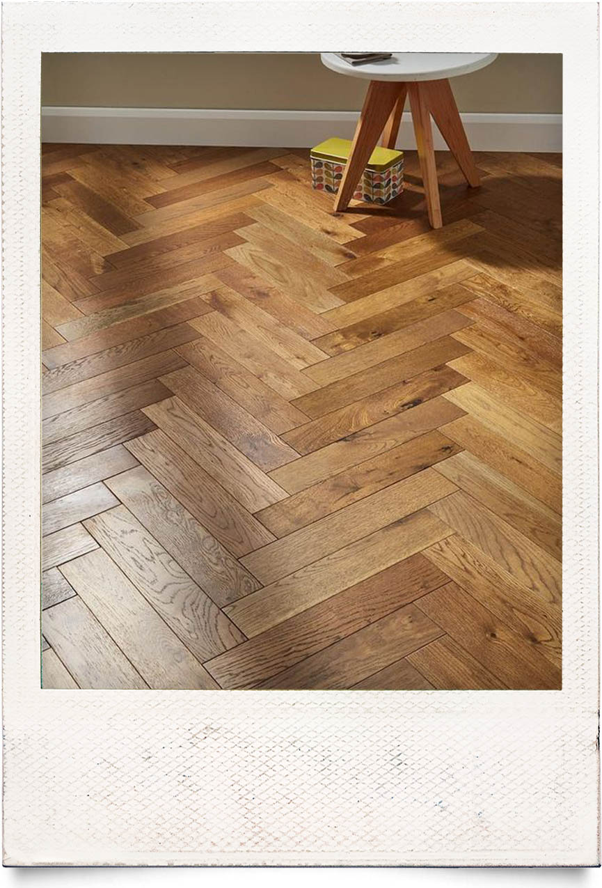 parquet-inspo faux fireplace and window mirror fresh flowers contrast tones living room inspiration inspo home design interior trends