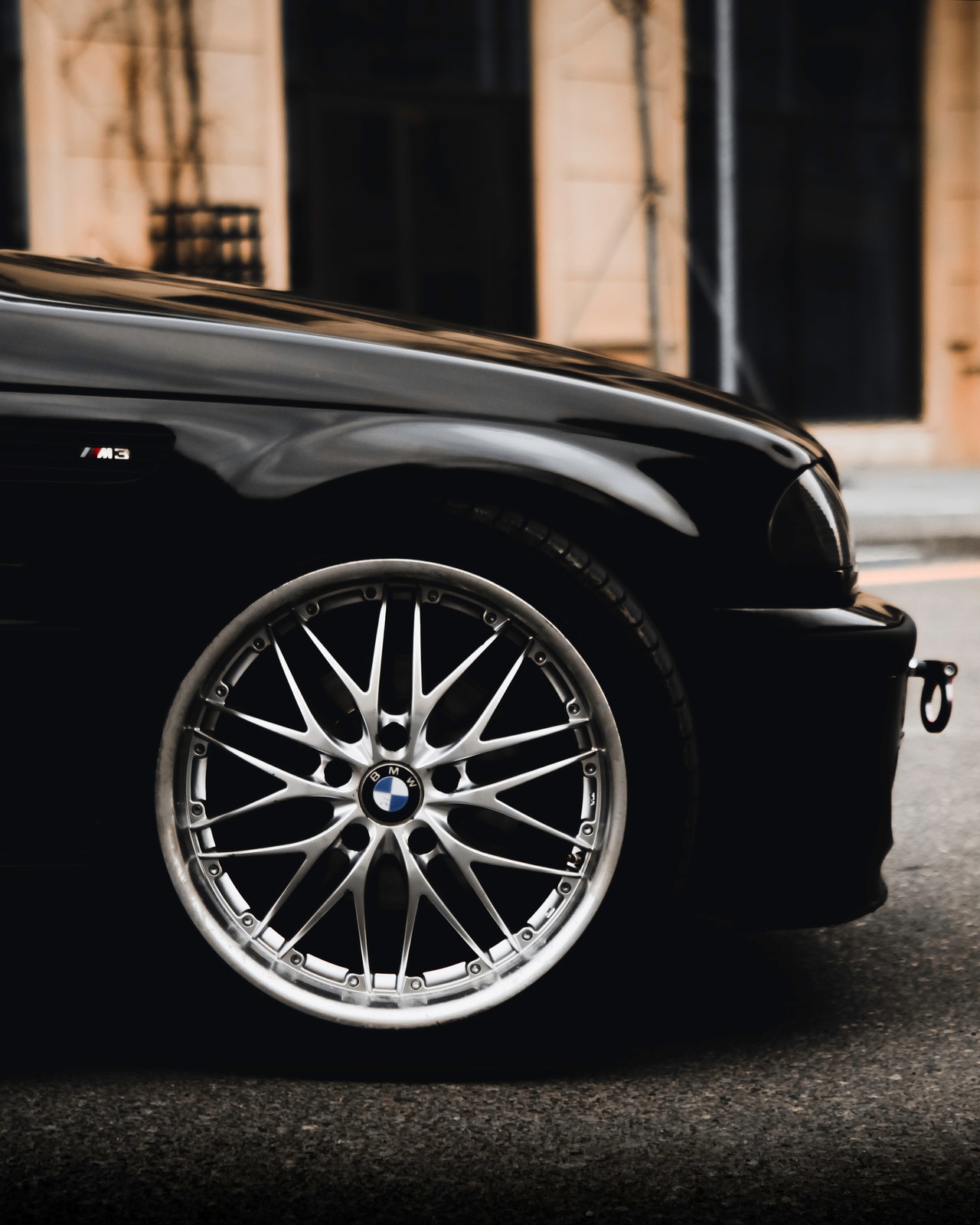 3 Reasons Why Buying Alloy Wheels Is A Smarter Choice.